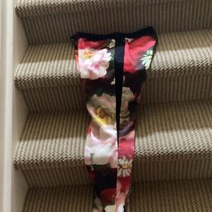 Ted Baker London size 0 floral pants